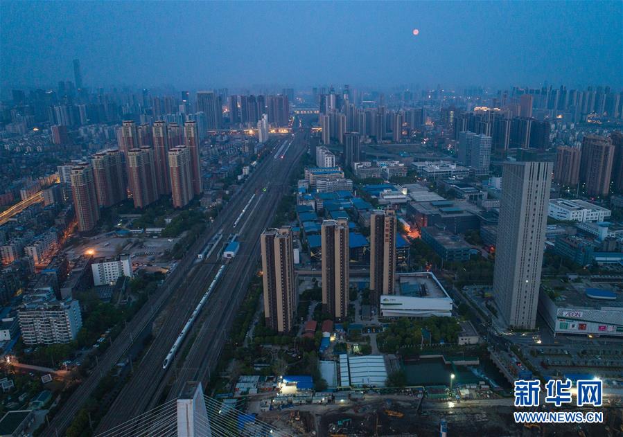 （新華全媒頭條·圖文互動）（4）武漢重啟，不負春天——寫在武漢“解封”之際