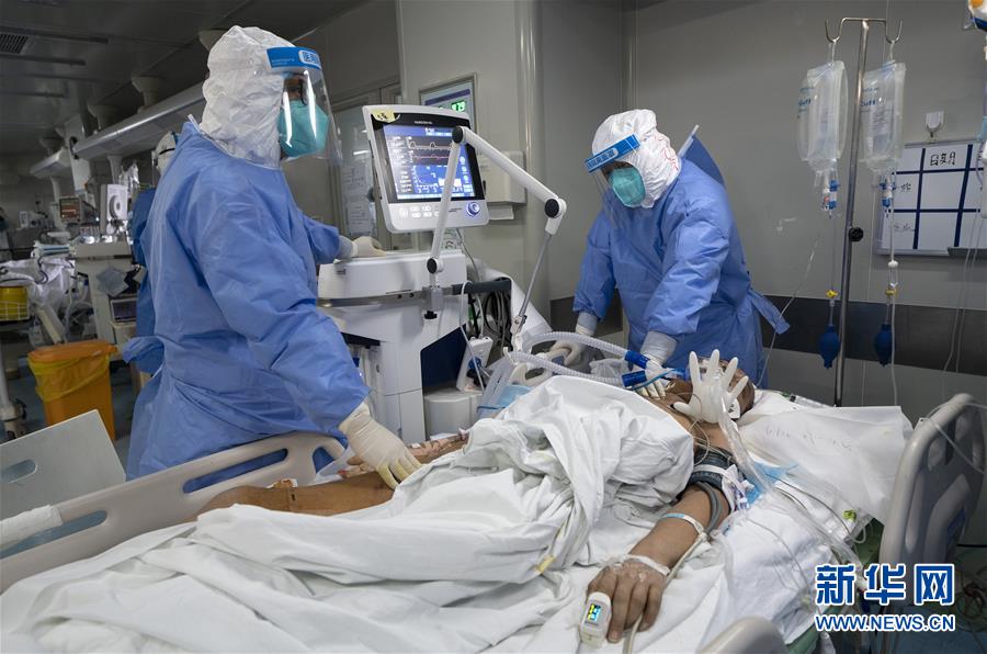 （新華全媒頭條·圖文互動(dòng)）（8）生命至上，人民至上——武漢戰(zhàn)“疫”重癥患者救治工作紀(jì)實(shí)
