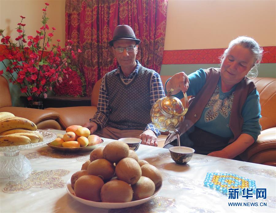 (新華全媒頭條·圖文互動)(12)春天里的5個“戰(zhàn)貧”瞬間——習(xí)近平總書記關(guān)于脫貧攻堅決策部署指引攻克最后的深貧堡壘