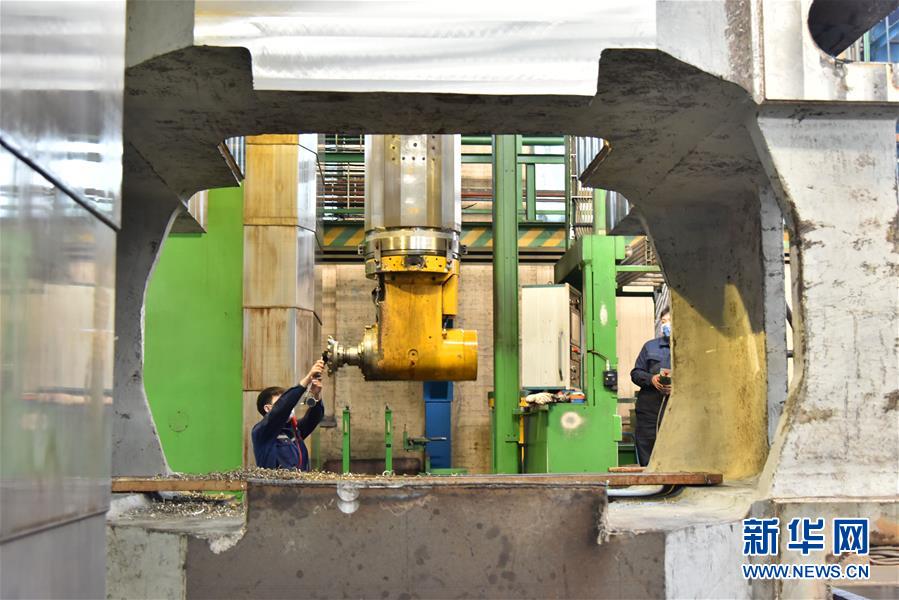 （聚焦復工復產·圖文互動）（3）“大國重器”生產如火如荼——裝備制造業(yè)基地齊齊哈爾加快復工復產見聞