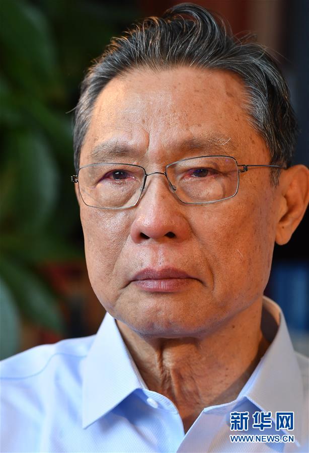 (新華全媒頭條·圖文互動(dòng))(27)風(fēng)雨無(wú)阻向前進(jìn)——寫在全國(guó)疫情防控阻擊戰(zhàn)取得重大戰(zhàn)略成果之際