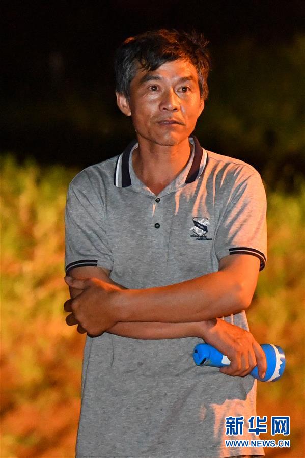 （防汛抗洪·圖文互動）（3）“保衛(wèi)家園，誰都不能是旁觀者”——夜訪洞庭湖大堤防汛一線