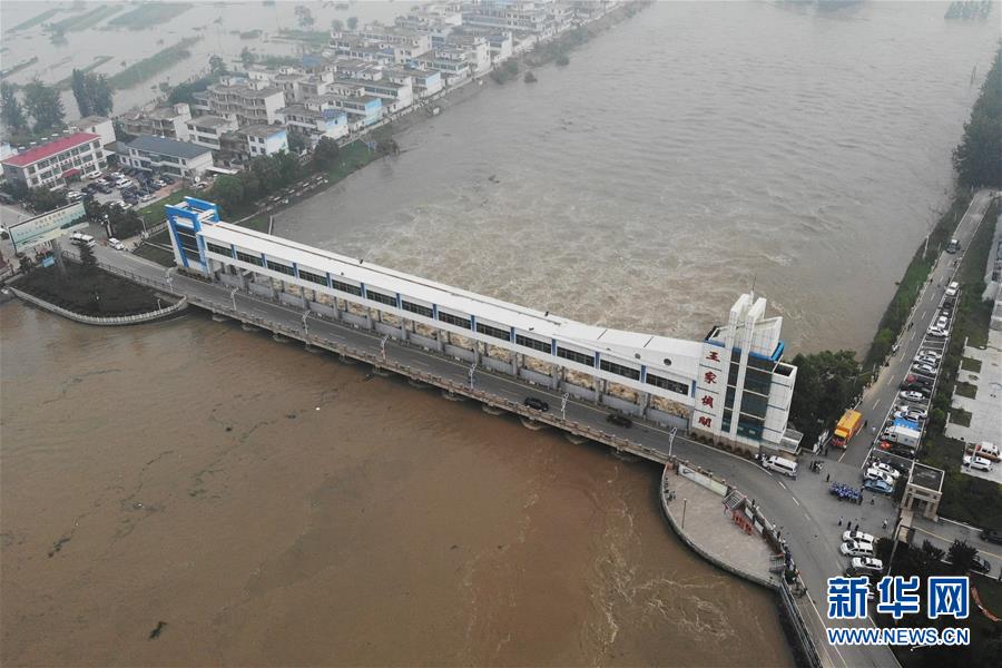 (防汛抗洪)(1)淮河王家壩閘開閘泄洪 蒙洼蓄洪區(qū)啟用