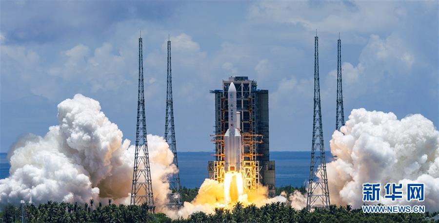 (科技)(1)長征五號遙四運(yùn)載火箭點(diǎn)火升空 我國首次火星探測任務(wù)開始