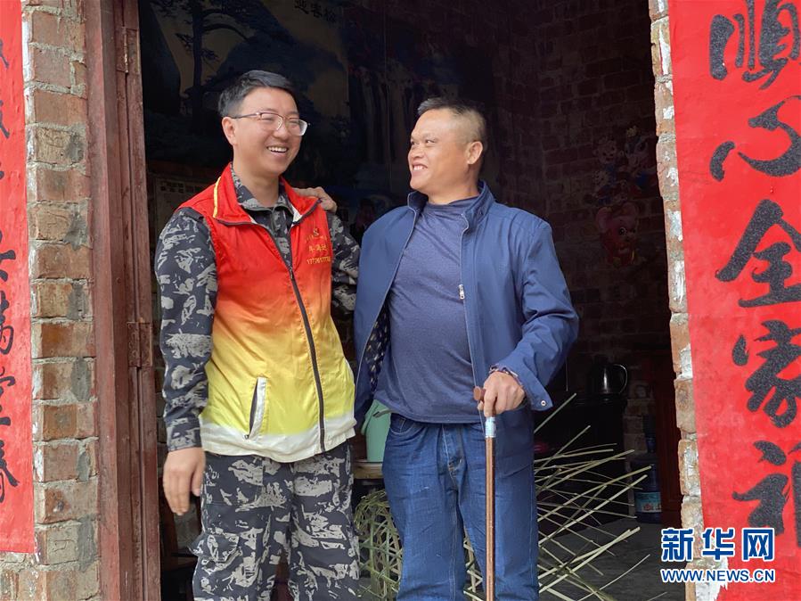 （在習(xí)近平新時(shí)代中國(guó)特色社會(huì)主義思想指引下——新時(shí)代新作為新篇章·習(xí)近平總書(shū)記關(guān)切事·圖文互動(dòng)）（4）青春做伴，西部放歌——走近扎根西部建設(shè)邊疆的大學(xué)生們