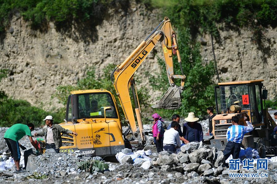 （防汛抗洪·圖文互動(dòng)）（7）七夕前夜，為莫諾村架起“生命之橋”