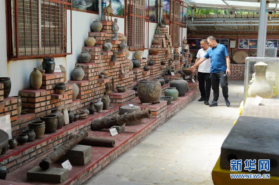 （新華全媒頭條·走向我們的小康生活·圖文互動(dòng)）（9）長(zhǎng)城腳下，小康村串成“珍珠鏈”