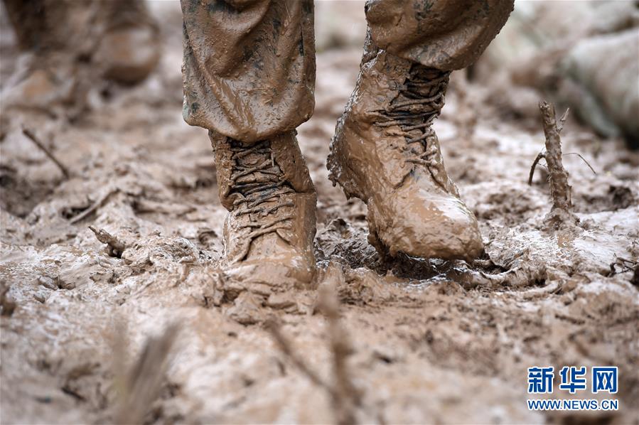 （在習近平新時代中國特色社會主義思想指引下——新時代新作為新篇章·習近平總書記關(guān)切事·圖文互動）（10）一切為了人民——寫在全國防汛救災(zāi)取得階段性重大勝利之時