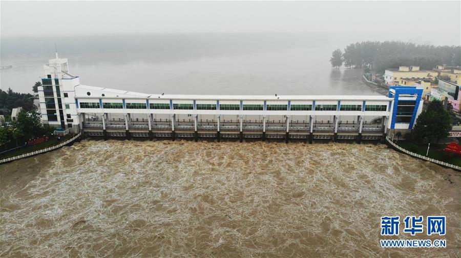 （在習近平新時代中國特色社會主義思想指引下——新時代新作為新篇章·習近平總書記關(guān)切事·圖文互動）（11）一切為了人民——寫在全國防汛救災(zāi)取得階段性重大勝利之時