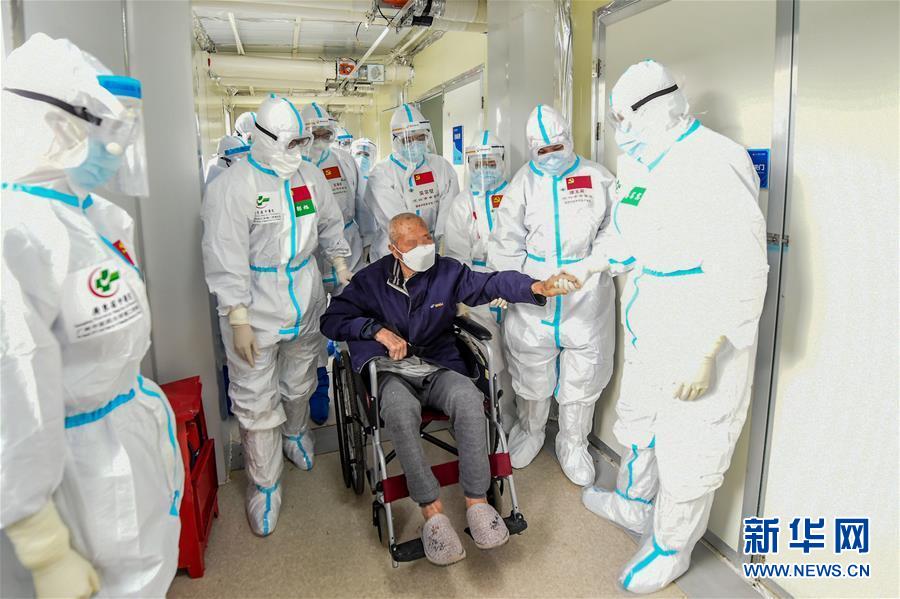 （抗疫一線醫(yī)務(wù)人員英雄群體·圖文互動）（3）合力護(hù)航生命之舟——遼寧、上海、廣東等醫(yī)療隊(duì)聯(lián)手決戰(zhàn)雷神山