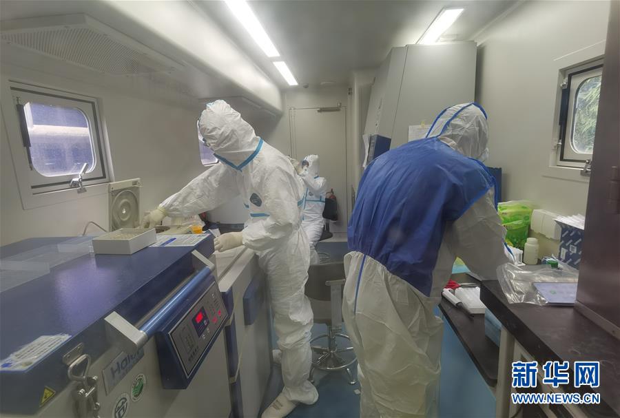 (抗疫一線醫(yī)務(wù)人員英雄群體·圖文互動)(6)沖鋒在抗疫一線的“科研鐵軍”——軍事科學(xué)院軍事醫(yī)學(xué)專家組抗擊新冠肺炎疫情記事