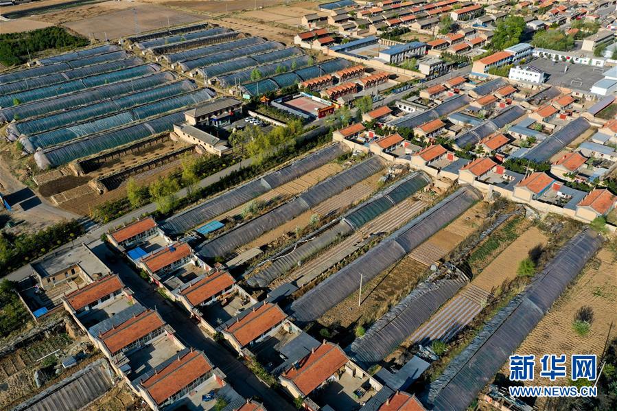 (集中連片特困地區(qū)貧困村調研行·圖文互動)(4)芝麻開花節(jié)節(jié)高——山西岢嵐縣宋家溝村脫貧調查