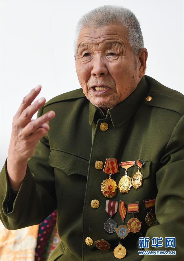 （紀(jì)念抗美援朝70周年·圖文互動）為將軍守陵，此生不改——記守護楊靖宇烈士陵園的老兵徐振明
