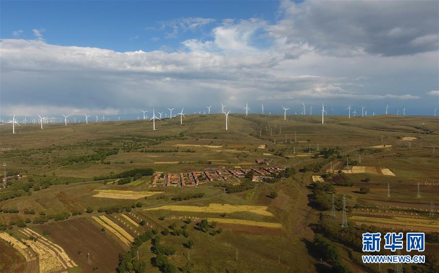 (新華全媒頭條·圖文互動(dòng))(2)擘畫(huà)新藍(lán)圖 開(kāi)啟新征程——寫(xiě)在黨的十九屆五中全會(huì)召開(kāi)之際