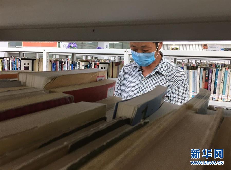 (新華全媒頭條·圖文互動(dòng))(8)我們都是讀者——促進(jìn)全民閱讀 構(gòu)建書(shū)香社會(huì)