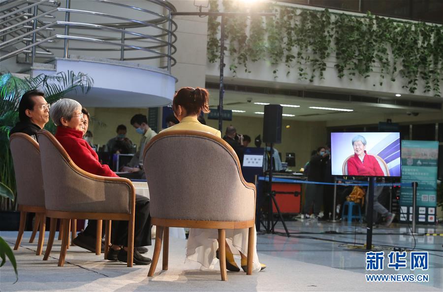 (新華全媒頭條·圖文互動(dòng))(9)我們都是讀者——促進(jìn)全民閱讀 構(gòu)建書(shū)香社會(huì)