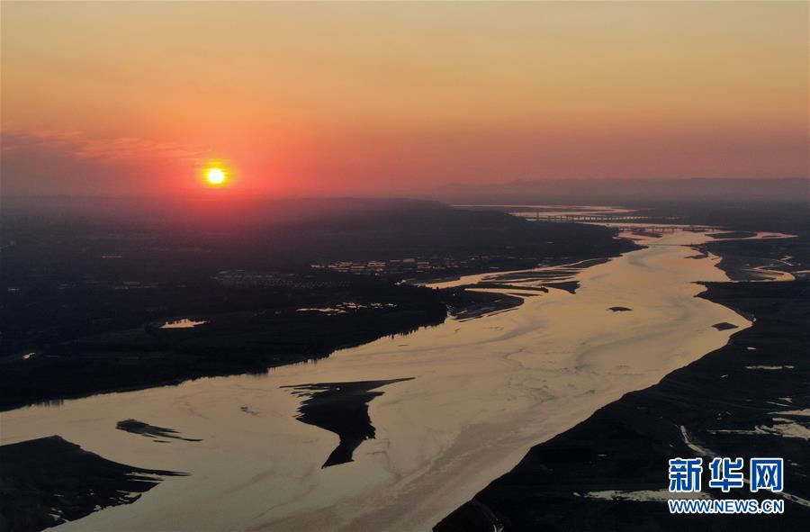 (新華全媒頭條·圖文互動)(17)從“四亂”突出到生態(tài)修復 黃河漸成中原“綠飄帶”