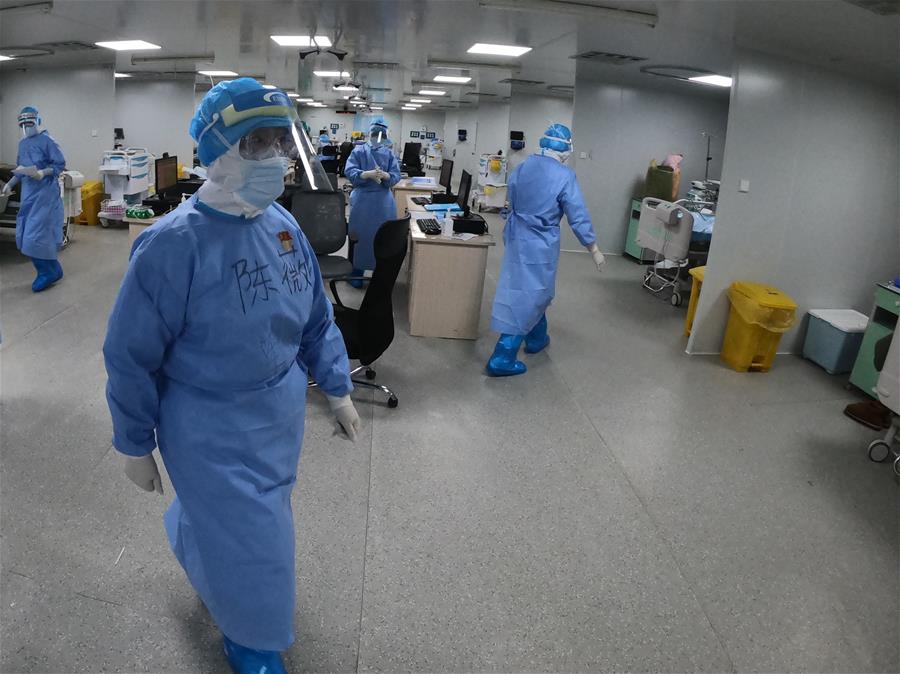 （抗疫先進事跡·圖文互動）（4）“除了勝利，別無選擇！”——記“人民英雄”國家榮譽稱號獲得者、軍事科學院軍事醫(yī)學研究院研究員陳薇