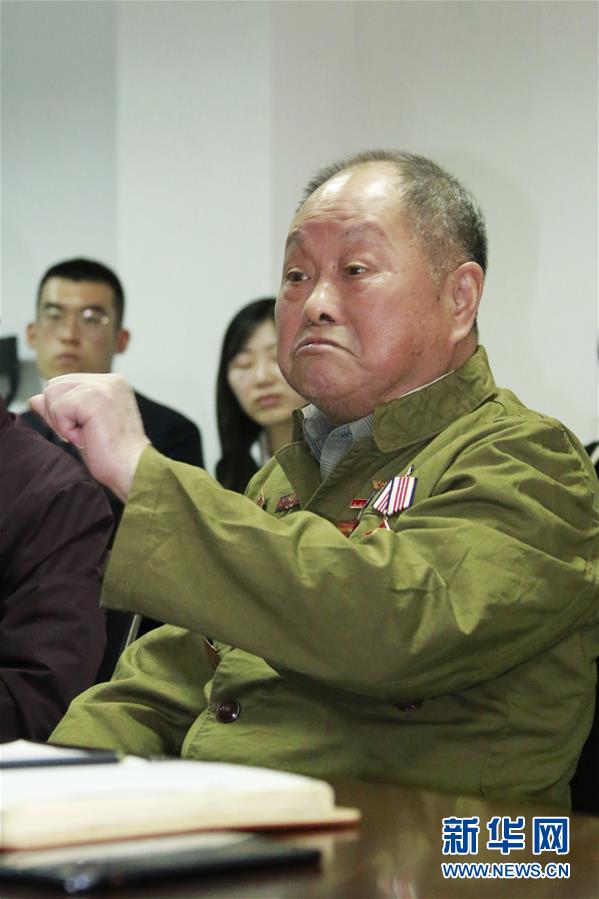 (紀(jì)念抗美援朝70周年·圖文互動(dòng))帶去一包糖果 裝回一袋獎(jiǎng)?wù)?mdash;—記志愿軍老戰(zhàn)士林志洲