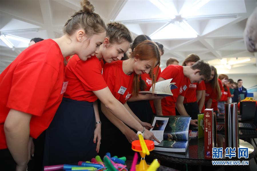 （新華全媒頭條·出訪·側(cè)記·圖文互動(dòng)）（2）你好老朋友！開啟新時(shí)代！——習(xí)近平主席和普京總統(tǒng)引領(lǐng)中俄全面戰(zhàn)略協(xié)作伙伴關(guān)系邁入新時(shí)代