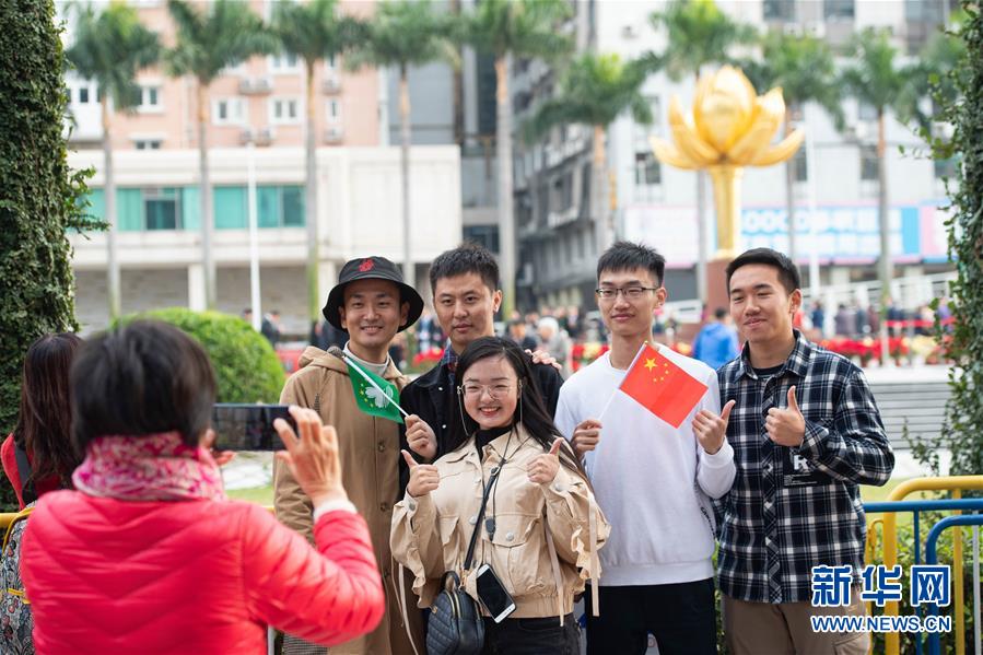 (澳門回歸20周年·新華全媒頭條·圖文互動)(6)盛世濠江恰如春——習近平主席視察澳門特別行政區(qū)紀實