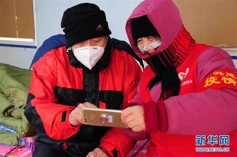 （習(xí)近平致敬的戰(zhàn)“疫”英雄·志愿者篇·圖文互動(dòng)）（9）他們，微光成炬照征程