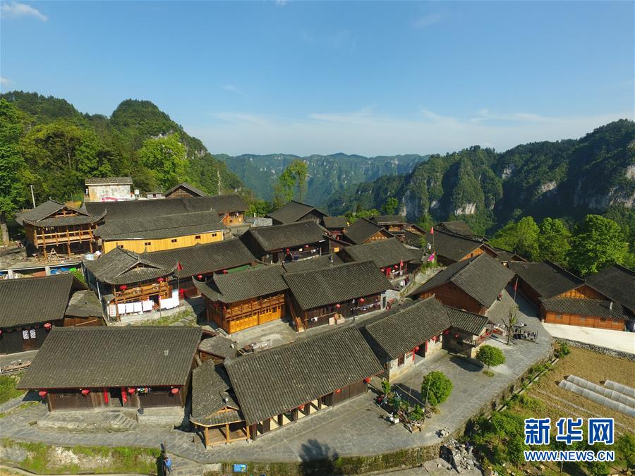 （新華全媒頭條·圖文互動(dòng)）（6）初夏，循著總書(shū)記的腳步探訪產(chǎn)業(yè)扶貧新事