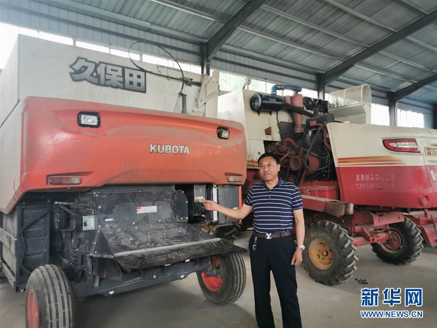 （在習(xí)近平新時代中國特色社會主義思想指引下——新時代新作為新篇章·習(xí)近平總書記關(guān)切事·圖文互動）（2）新農(nóng)事、新希望——夏收前田間新動態(tài)掃描