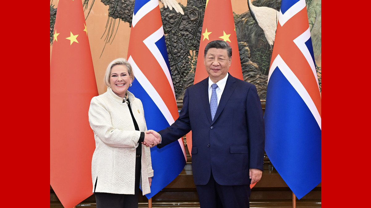 習(xí)近平會(huì)見冰島總統(tǒng)托馬斯多蒂爾