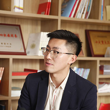 【青春的故事】“鋼鐵人”是怎樣煉成的？