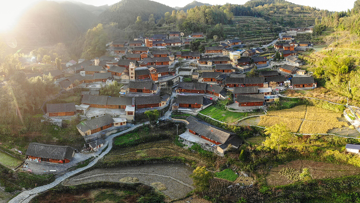 從取得決定性成就到奪取全面勝利——從全國兩會看決戰(zhàn)決勝脫貧攻堅