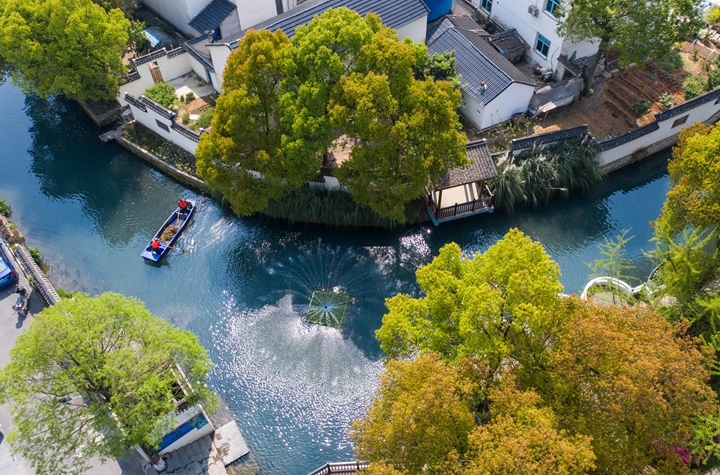 新華社評論員:堅持"五個根本"，頂風破浪前行