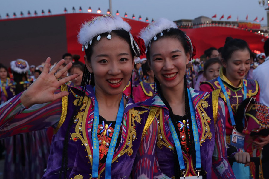 今晚，我們歡聚在天安門廣場