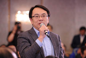 新華社、新華網(wǎng)記者提問