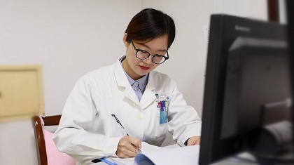 有才！這位女醫(yī)生自創(chuàng)說唱視頻，讓科普更“接地氣”