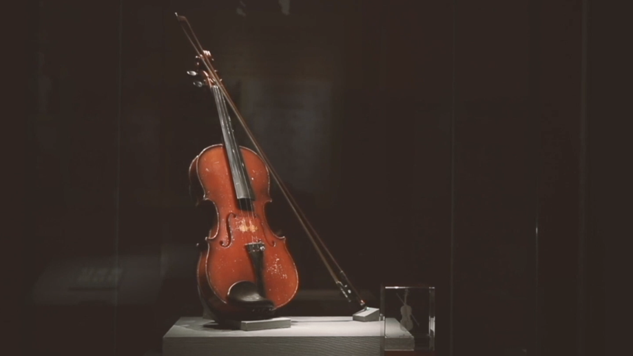 紅色百寶 奮斗百年丨第16集：一把琴，一個(gè)人，一首歌