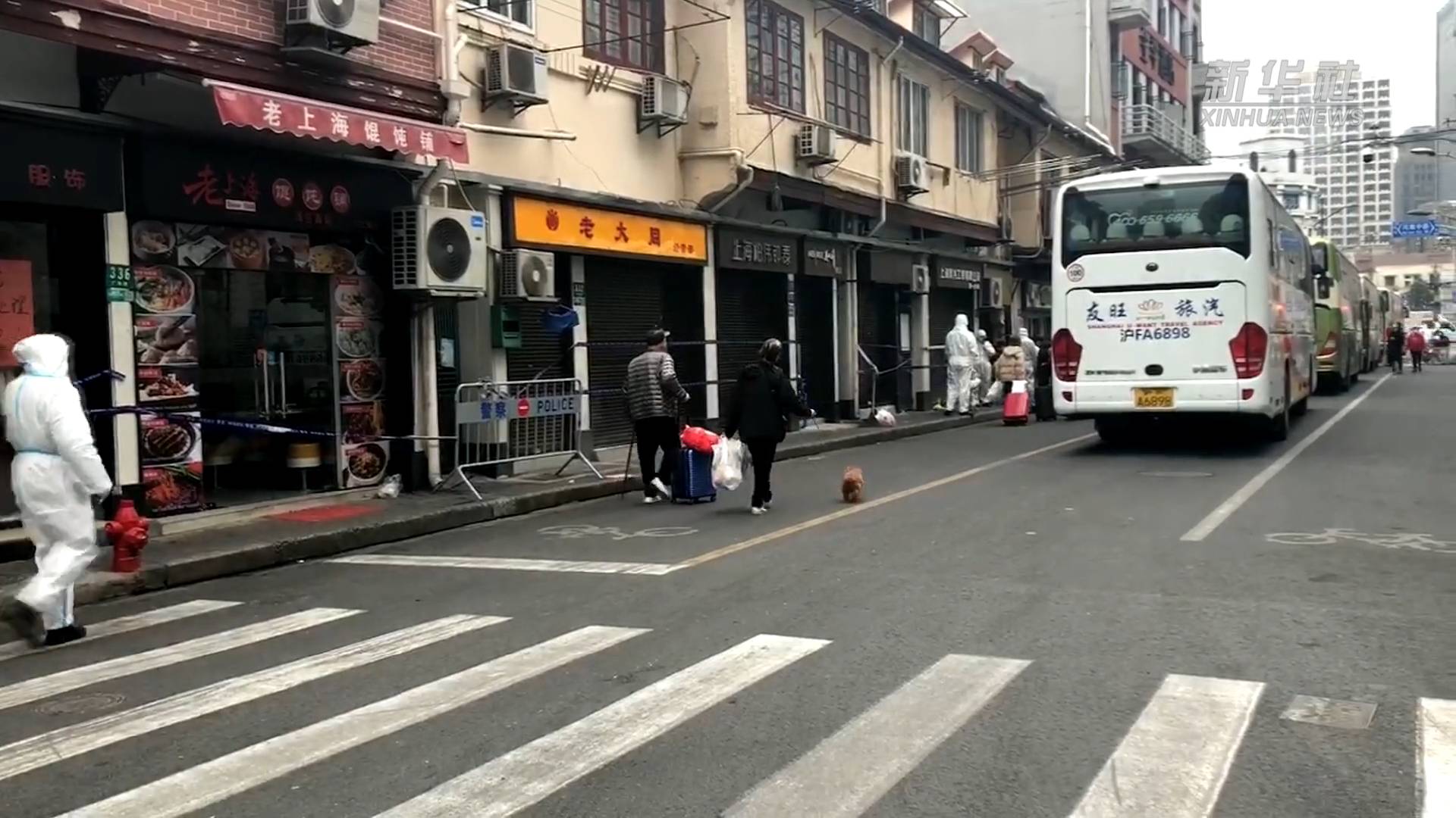 居民隔離可以帶寵物了，暖心！