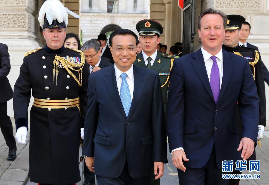 6月17日，中國(guó)國(guó)務(wù)院總理李克強(qiáng)在倫敦唐寧街10號(hào)首相府同英國(guó)首相卡梅倫舉行中英總理年度會(huì)晤。新華社記者 龐興雷 攝