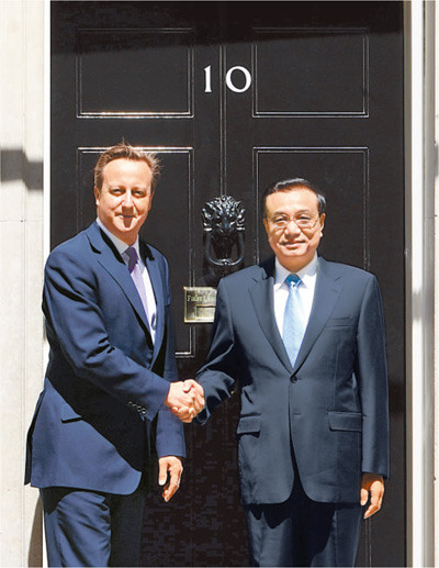 6月17日，國務(wù)院總理李克強(qiáng)在倫敦唐寧街10號(hào)首相府同英國首相卡梅倫舉行中英總理年度會(huì)晤。新華社記者 李 濤攝 