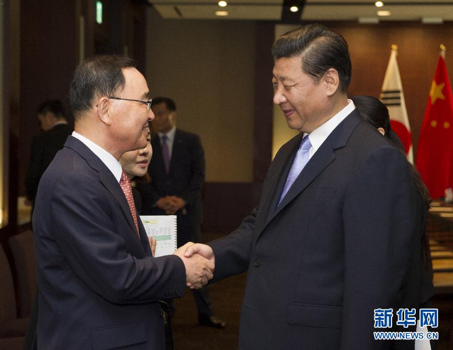 7月4日，國(guó)家主席習(xí)近平在首爾會(huì)見韓國(guó)總理鄭烘原。 新華社記者謝環(huán)馳攝  