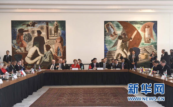 當?shù)貢r間7月17日，國家主席習近平出席在巴西利亞舉行的中國－拉美和加勒比國家領導人會晤。 新華社記者 李學仁 攝