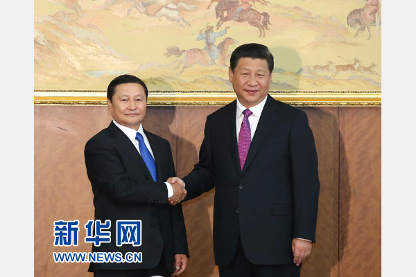 8月22日，國家主席習(xí)近平在烏蘭巴托會見蒙古國總理阿勒坦呼亞格。 新華社記者龐興雷攝 