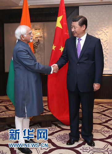 9月18日，國家主席習(xí)近平在新德里會見印度副總統(tǒng)兼聯(lián)邦院議長安薩里。 新華社記者 龐興雷 攝