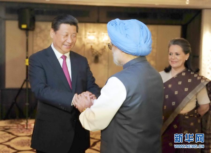 9月19日，國家主席習(xí)近平在新德里會見印度國大黨主席索尼婭·甘地和前總理辛格。 新華社記者張鐸攝