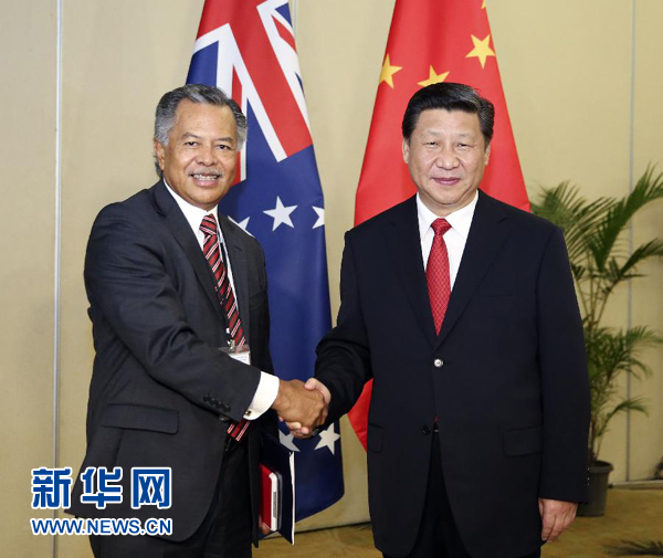 11月22日，國(guó)家主席習(xí)近平在斐濟(jì)楠迪會(huì)見(jiàn)庫(kù)克群島總理普納。新華社記者丁林?jǐn)z 