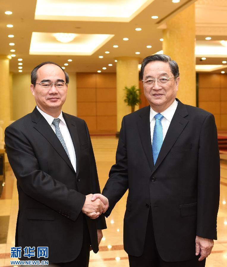 12月25日至27日，中共中央政治局常委、全國政協(xié)主席俞正聲對越南進(jìn)行正式訪問。這是12月26日，俞正聲在河內(nèi)與越南祖國陣線主席阮善仁舉行會談。 新華社記者劉建生攝