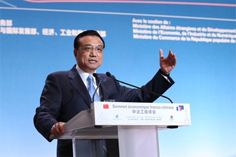 李克強總理2日在中法工商峰會演講時表示，中法建交50年來，兩國關(guān)系積累了寶貴經(jīng)驗，未來50年的中法關(guān)系將更燦爛輝煌。中國政府網(wǎng)