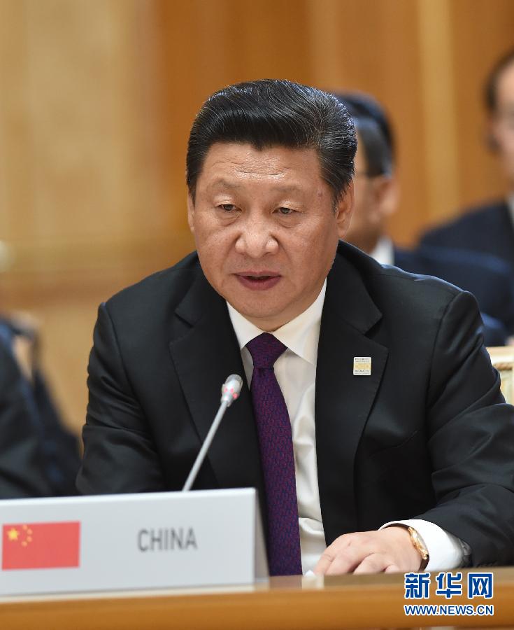 7月9日，金磚國家領(lǐng)導(dǎo)人第七次會晤在俄羅斯烏法舉行。中國國家主席習(xí)近平、俄羅斯總統(tǒng)普京、巴西總統(tǒng)羅塞夫、印度總理莫迪、南非總統(tǒng)祖馬出席。這是習(xí)近平發(fā)表題為《共建伙伴關(guān)系　共創(chuàng)美好未來》的主旨講話。新華社記者 饒愛民 攝 