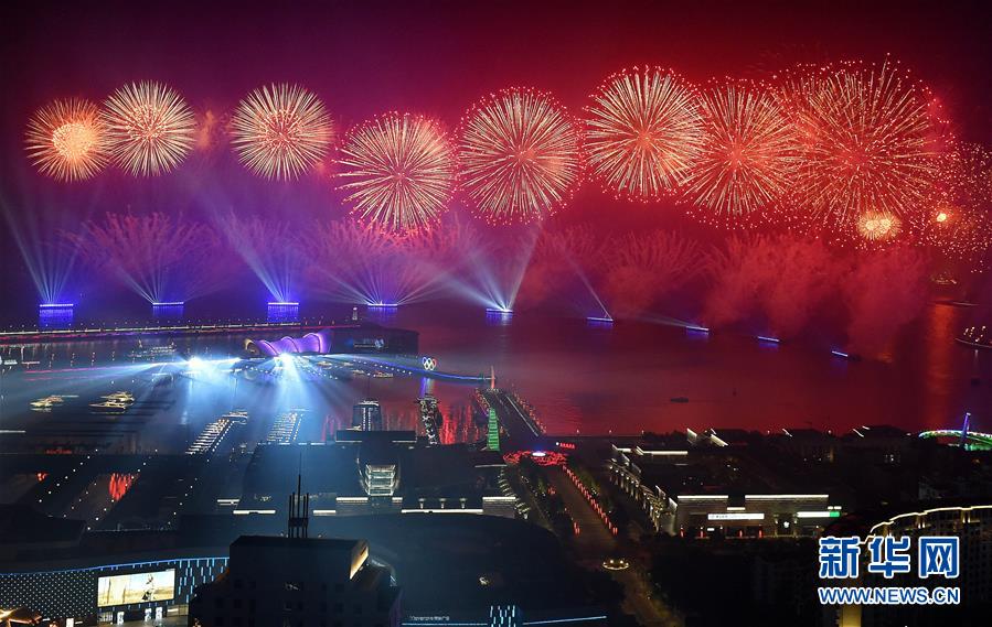 （新華全媒頭條·上合青島峰會(huì)·圖文互動(dòng)）（5）攜手前進(jìn)，開(kāi)啟上合發(fā)展新征程 ——習(xí)近平主席主持上合組織青島峰會(huì) 并舉行系列活動(dòng)紀(jì)實(shí)