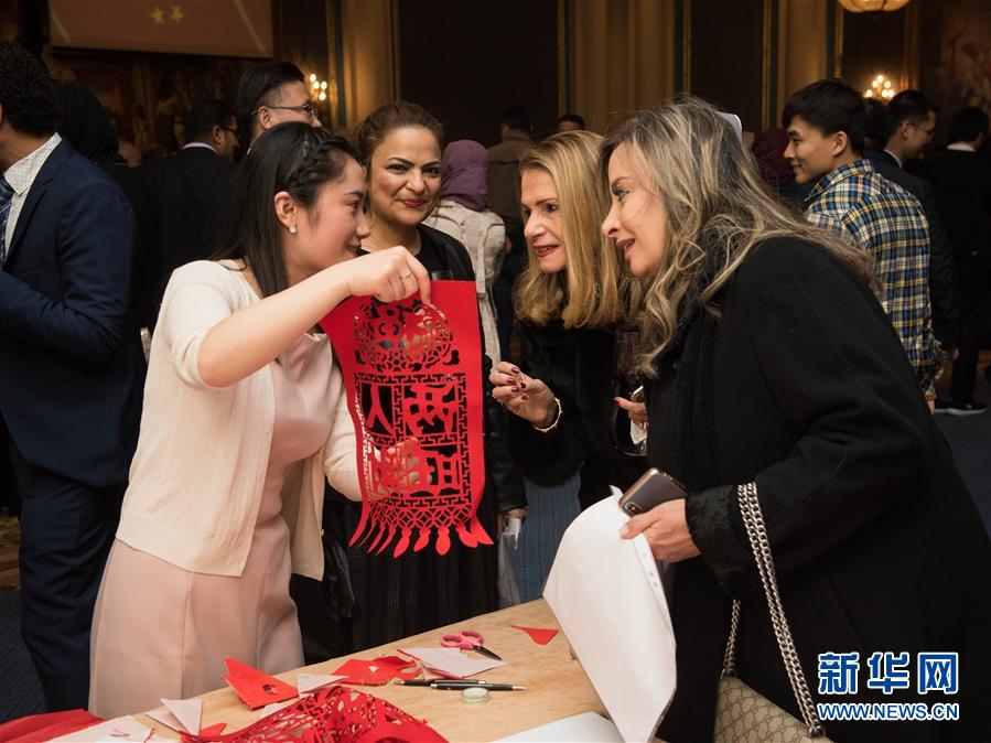 (XHDW·圖文互動)(5)五湖迎亥歲 四海賀新春——我駐外使領(lǐng)館舉辦新春招待會喜迎農(nóng)歷新年